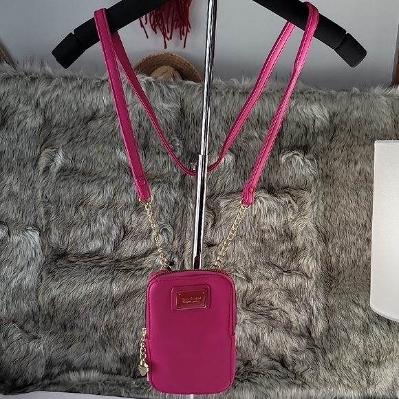 Juicy Couture Handbags - Juicy Couture Vibrant Pink Crossbody Cell Phone  Bag with Gold Accents NWT